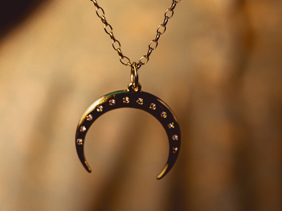 Earrings and Face Shape: Studs, Threads, Hoops and Tassels, Plus Weight and Back Material