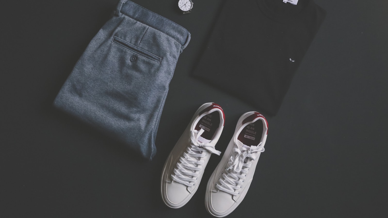 Cashmere and fine woollens: wash, store, protect